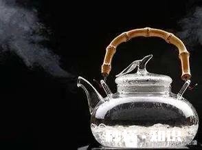 新冠病毒通过粪口传播,流到江河里再到水厂的处理可以杀灭吗