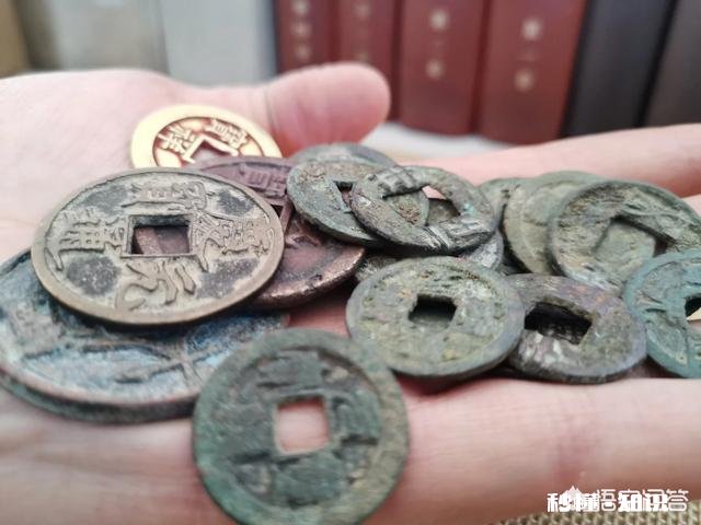 古玩市场里的东西是真的吗如果不是真的他们靠什么生存