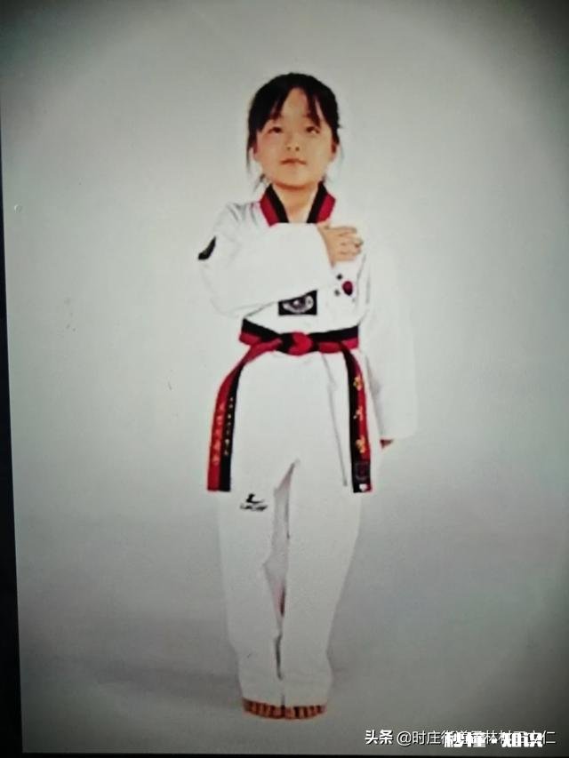 女孩子适合练跆拳道吗要报培训班吗