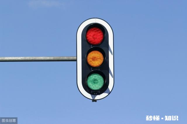 为什么有的车辆在最后一秒已经变红灯了还敢加速闯过去