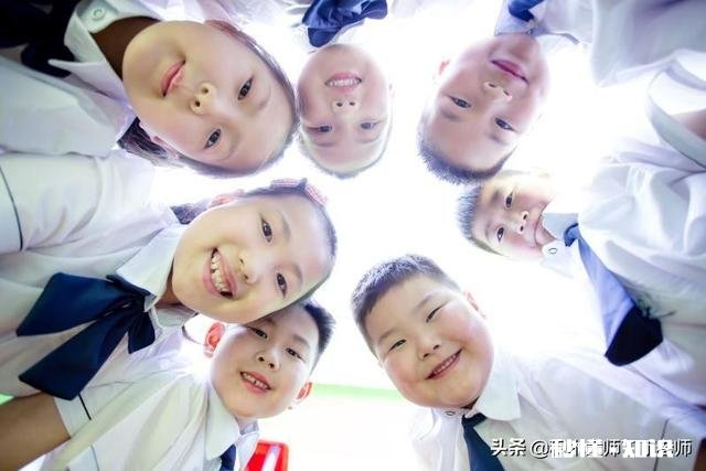 三岁宝宝上幼儿园,说老师向她发脾气,不喜欢上幼儿园,我该不该问老师