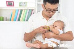 对于超级奶爸，专职在家看孩子，大家有什么看法