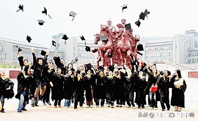 我的孩子大学念不下去，认为念大学没用，怎么办