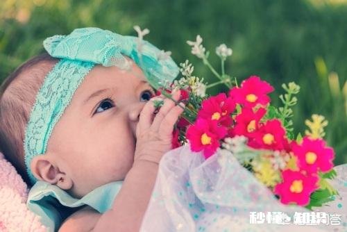 新生儿吃多少奶粉宝宝喝哪个奶粉比较好