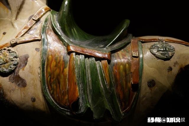 洛阳出土的唐三彩最富有特色的哪一个现藏于何处