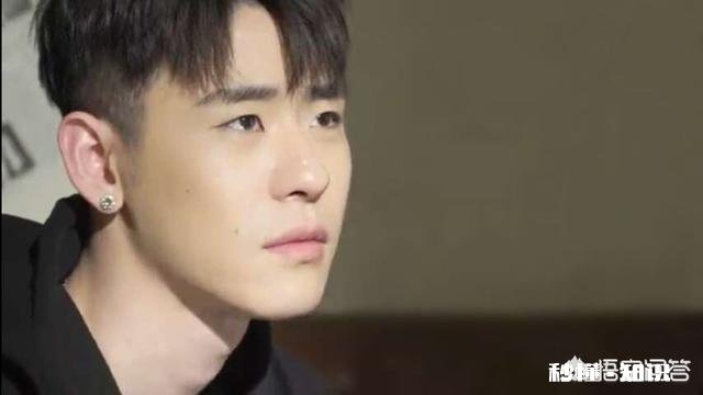 张云雷的走红使德云社也拥有了第一波“少女粉”，那么今后德云社是否会趋向小鲜肉化呢