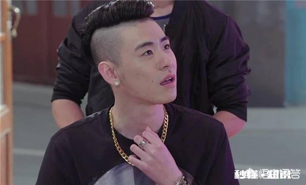 张云雷的走红使德云社也拥有了第一波“少女粉”，那么今后德云社是否会趋向小鲜肉化呢