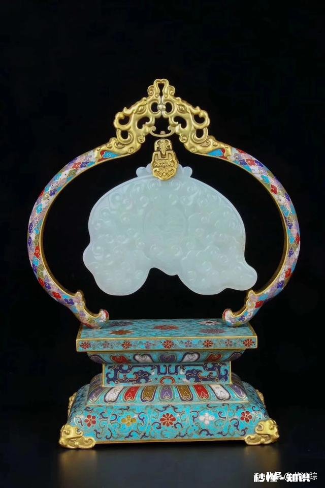 爱玉的人多，懂玉的人少，只因为一个美玉的“美”字就可以圈走大量玉粉，您赞同吗为什么