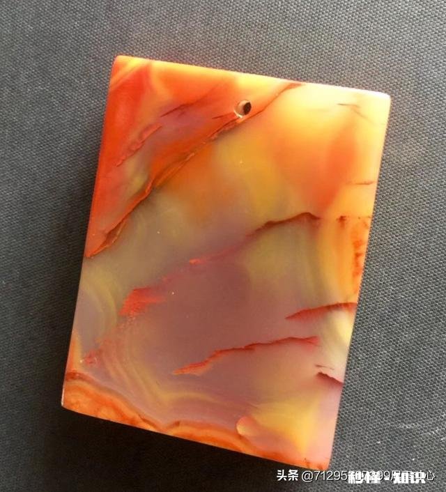 爱玉的人多，懂玉的人少，只因为一个美玉的“美”字就可以圈走大量玉粉，您赞同吗为什么