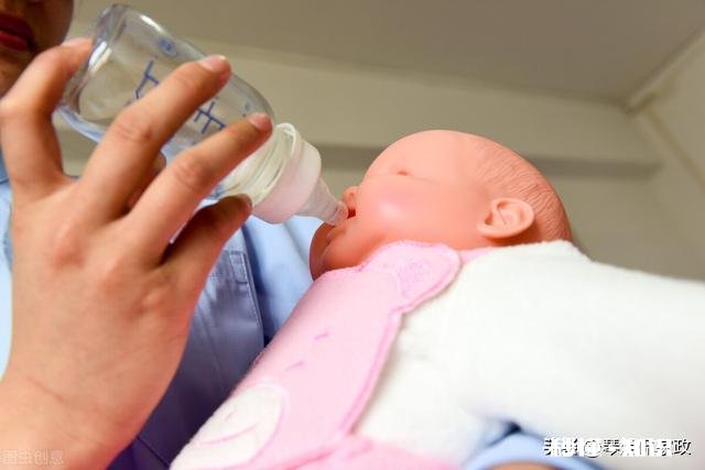 五十岁去学月嫂或者育婴师是不是晚了