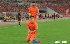 鲁能主场迎战恒大，网络上纷纷献策人员配置与打法，你觉得哪种人员打法最适合打恒大