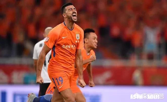 鲁能主场迎战恒大，网络上纷纷献策人员配置与打法，你觉得哪种人员打法最适合打恒大