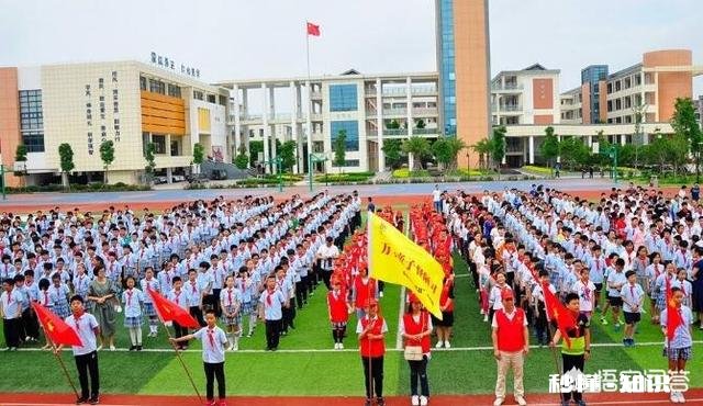 为什么农村的学校学生越来越少而城市的越来越多你认为该怎样解决这一现象