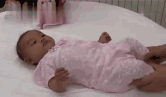 三个月宝宝五天不拉大便，但是肚子也不硬，一直放屁也会拉尿，怎么办