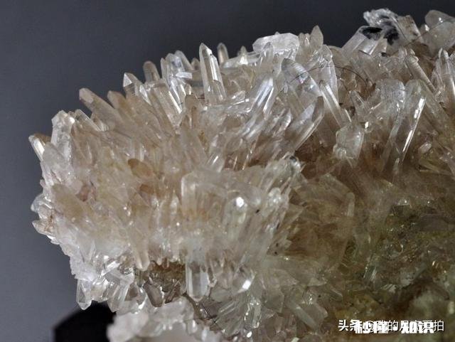 水晶是在水里的吗