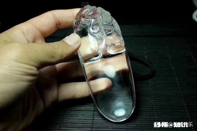 水晶是在水里的吗