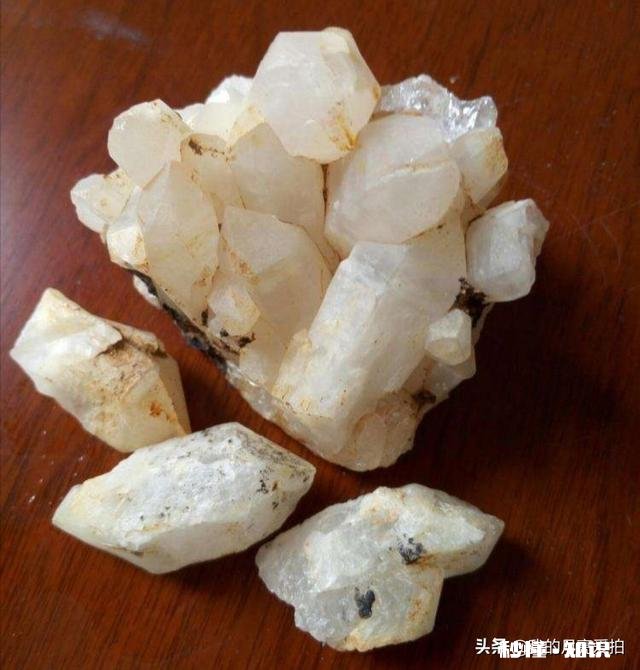 水晶是在水里的吗