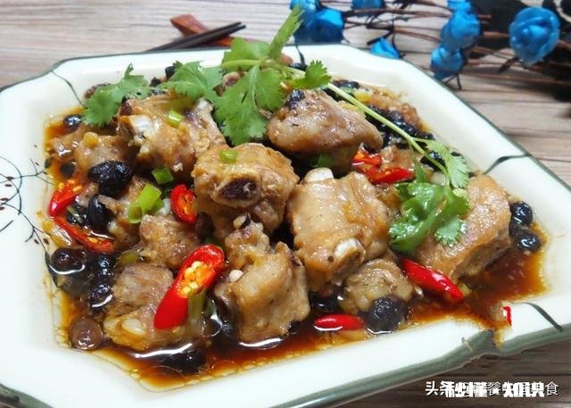 蒸排骨要搭配什么东西才好吃味道鲜香