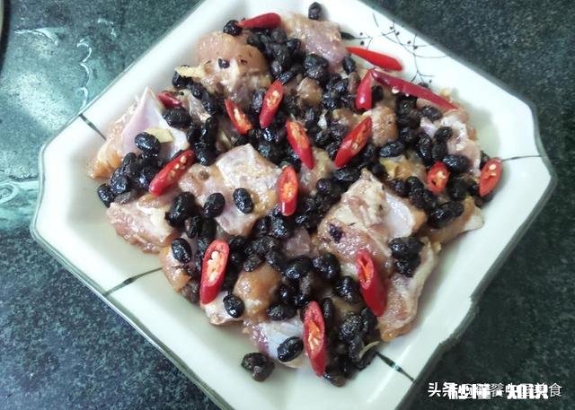 蒸排骨要搭配什么东西才好吃味道鲜香