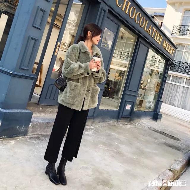 黑色短靴如何搭配上装和下装比较好看