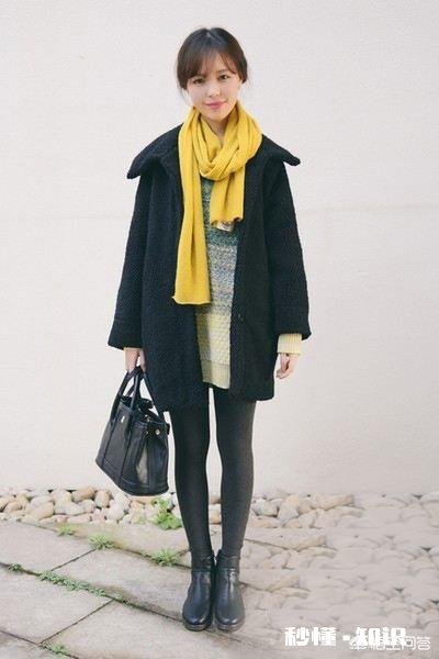 黑色短靴如何搭配上装和下装比较好看