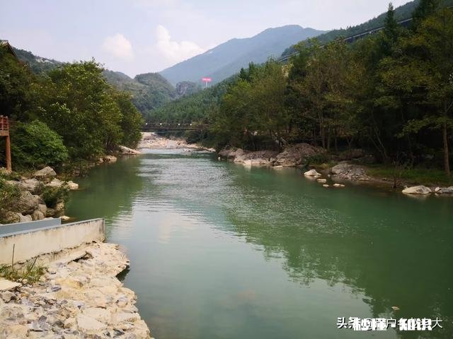 计划11月初去川西自驾游，4天，带两岁小孩，请教攻略