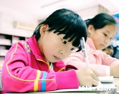 儿子眼看就要步入初二，孩子总是在狂刷题，但是成绩却不见提升，如何解决