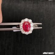 购买红宝石戒指您知道如何判断红宝石品质的好坏吗