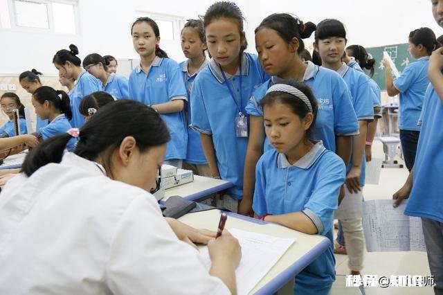 随着全国延迟开学，各类网络教学平台应势而动。你认为未来的课堂教学会是一场变革吗