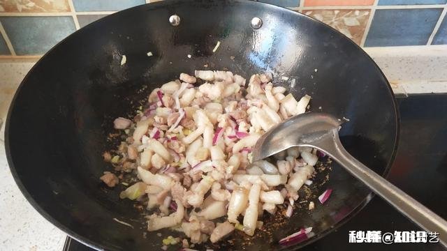 中午饭都能做哪些好吃又简单的饭