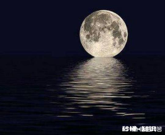 月牙弯弯怎么拍好看