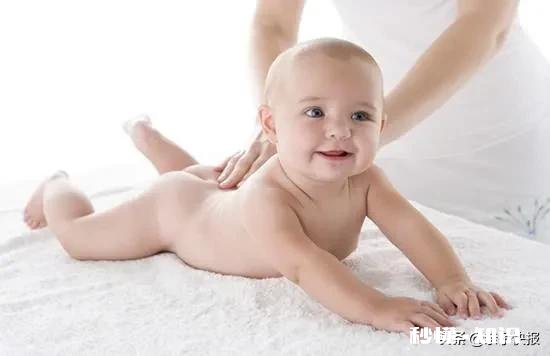 新手爸爸如何在与宝宝的交流玩耍中成长