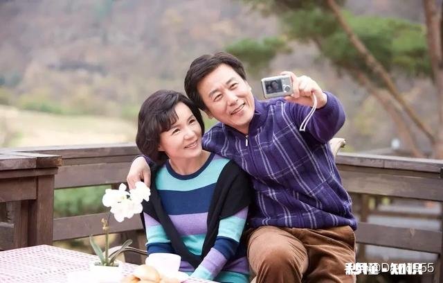 “感情中，只有男女双方都不缺钱，才会心平气和地谈爱情”怎么看