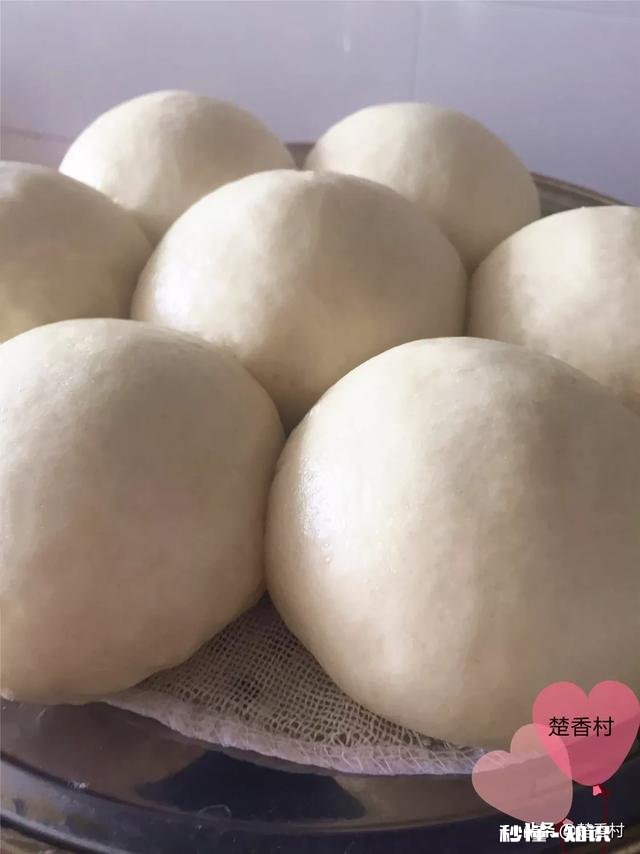 为何发面的时候不放小苏打，而在柔面的时候放