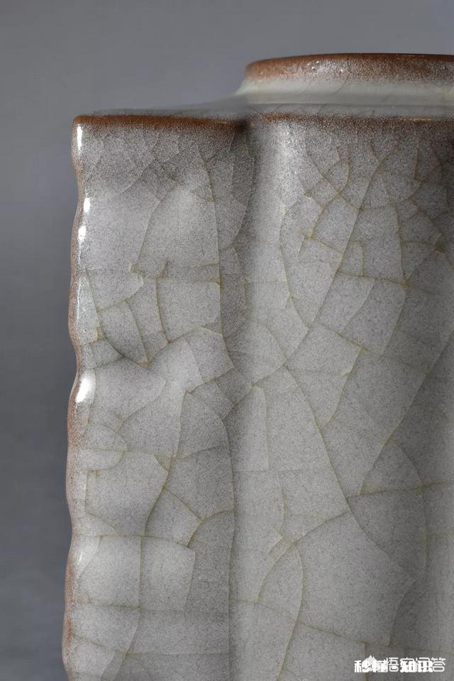 如何鉴赏宋代官窑瓷器