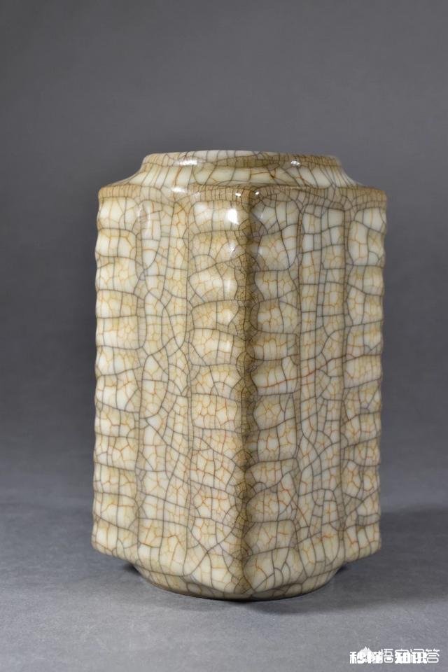 如何鉴赏宋代官窑瓷器