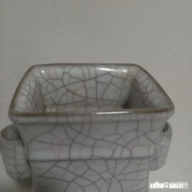 如何鉴赏宋代官窑瓷器