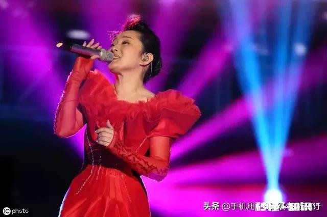 你用哪些美女当手机封面