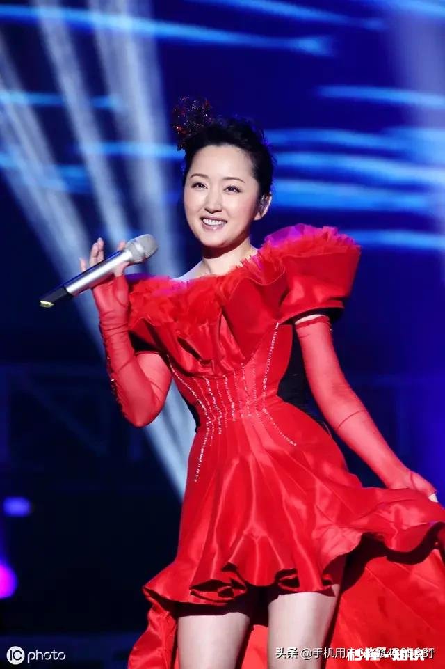 你用哪些美女当手机封面