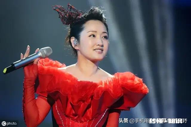 你用哪些美女当手机封面