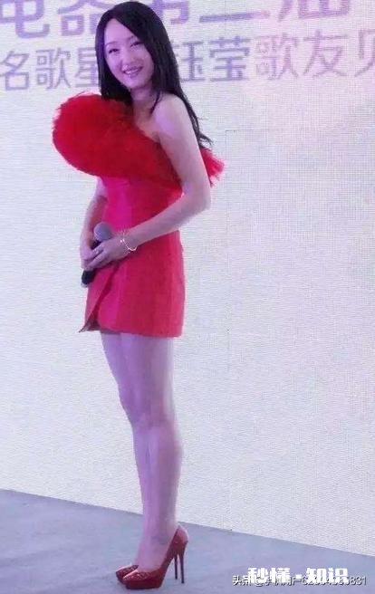 你用哪些美女当手机封面