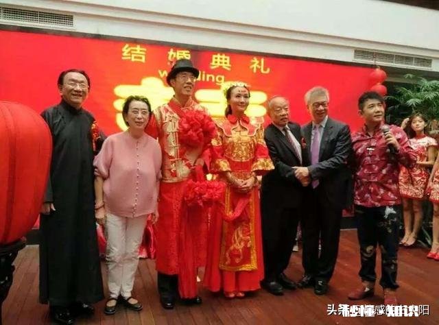 《三十而已》婚后的钟晓琴把钱直接转到陈屿卡里，你认为可以吗