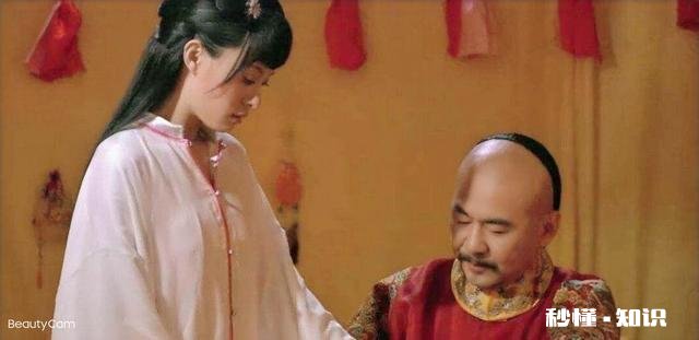 甄嬛初次侍寝时，所说之话所做之事是否说明她一开始就很有心计