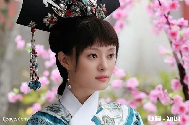 甄嬛初次侍寝时，所说之话所做之事是否说明她一开始就很有心计