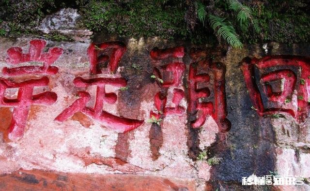 工作了好几年,钱没赚到,经验积累的也不多,想创业又没啥项目,迷茫中,该如何抉择
