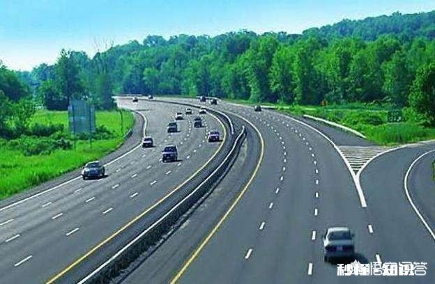 高速上开车犯困，有什么好方法提神醒脑