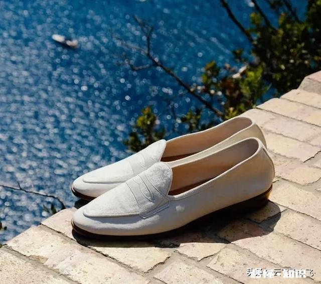 夏天，男性有哪些舒服又好看的鞋子推荐