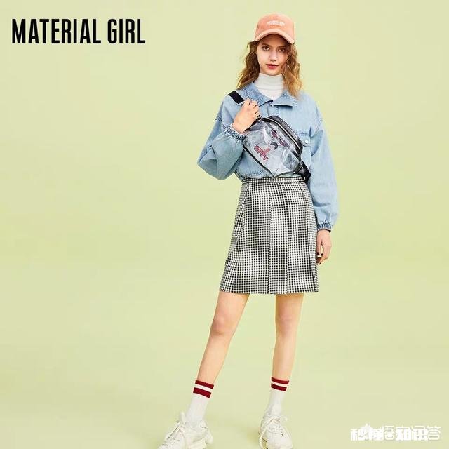 牛仔裤，牛仔衣服配什么样的头发好看