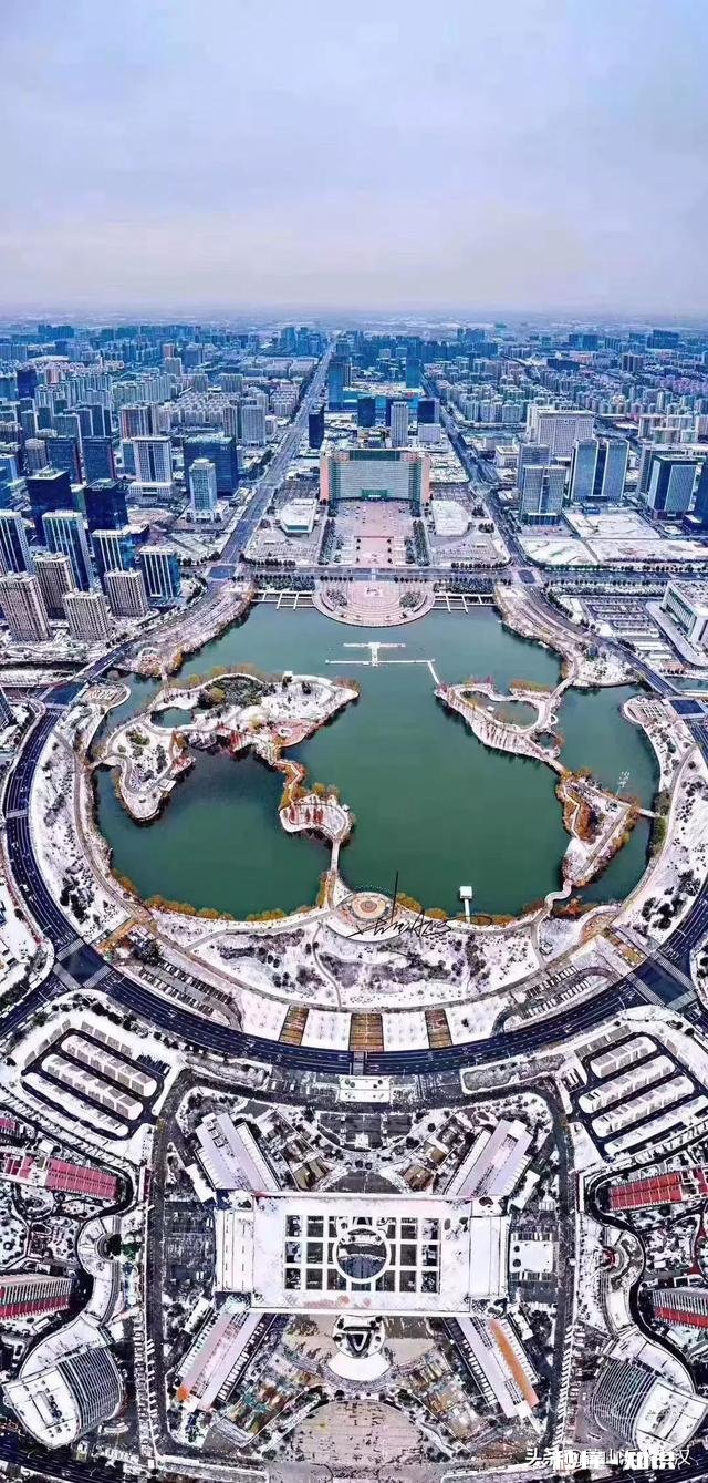 有100万存款，月工资7000.在临沂市什么地方买房居住好