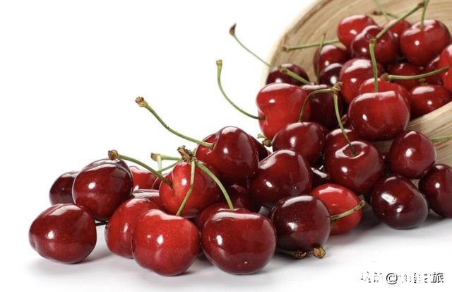 你认为在夏天最必不可少的水果是什么